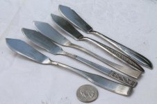 stainless-steel-butter-knives-butter-knife-lot-mismatched-patterns-vintage-flatware-1stopretrosh.jpg
