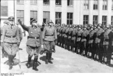 01Ordnungspolizei in Minsk, Reichskommissariat Ostland, WeiÃŸruthenien, 1943.jpg