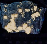 Fluorite, Stoneco White Rock Qy., Clay Center, Allen Twnsp., Ottawa Co., OH, LW 365nm.jpg
